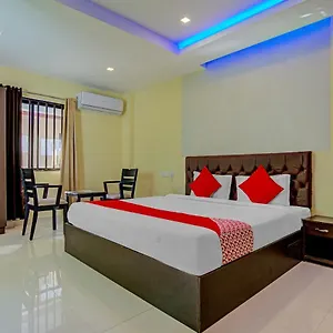 Oyo Flagship 77876 Amigo Suites 4* Kochi