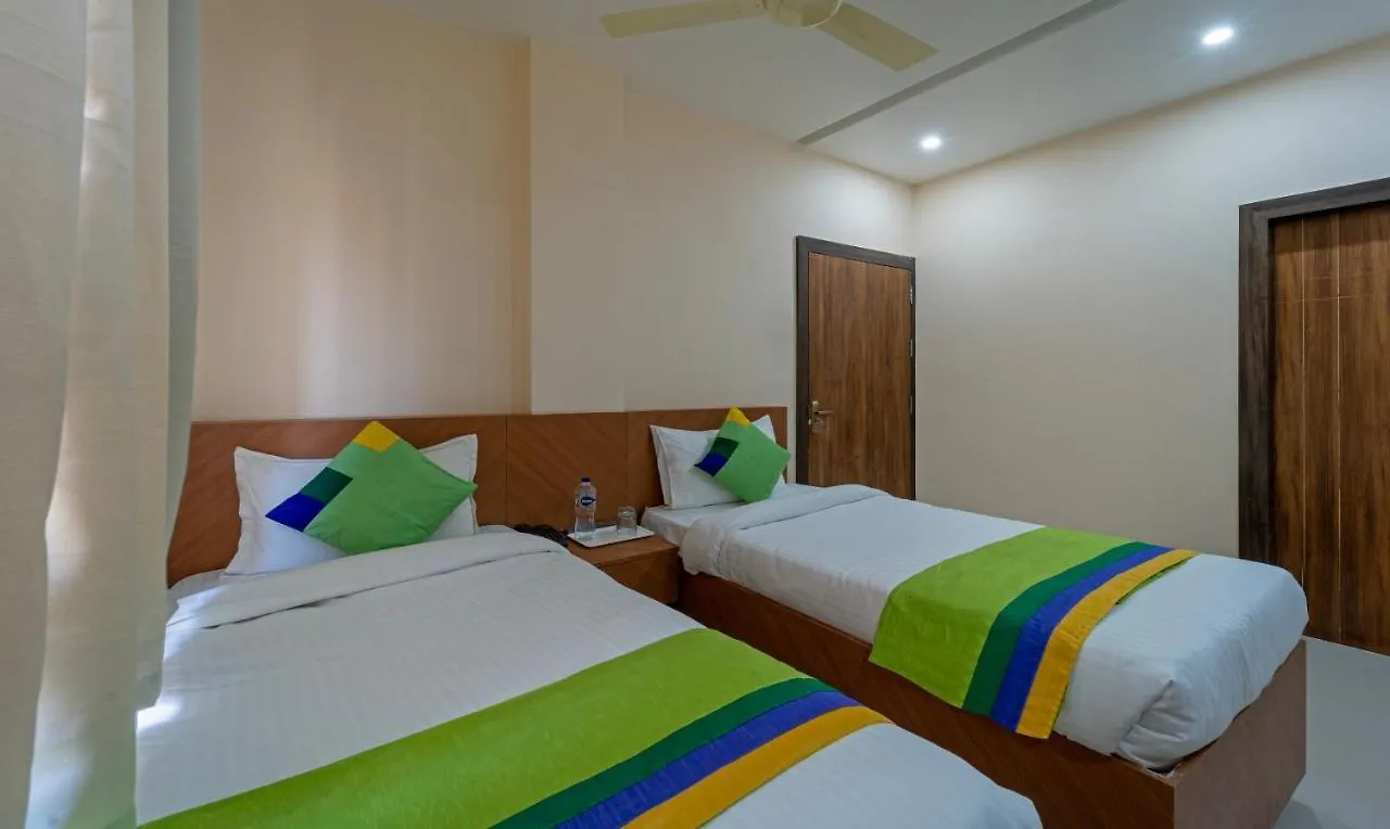 Treebo Raj Palace Hotel Varanasi 3*,