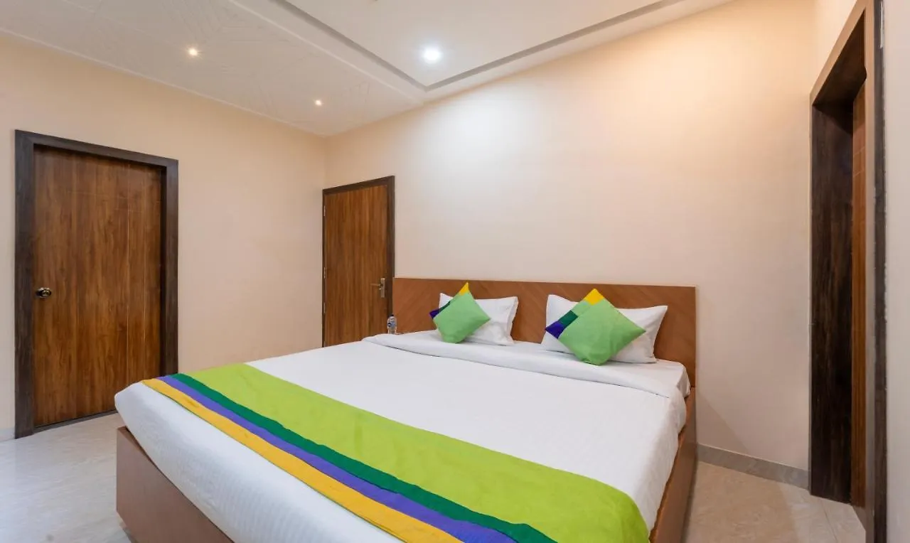 Treebo Raj Palace Hotel Varanasi