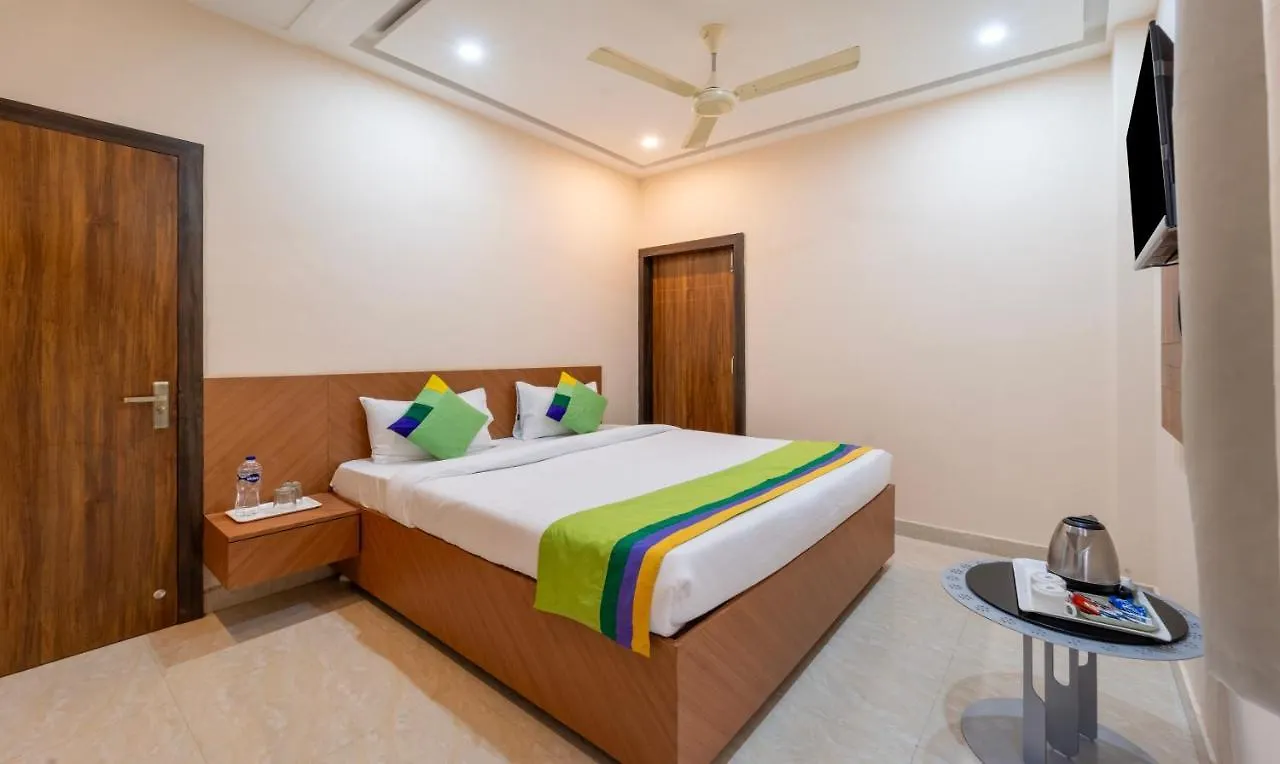 Treebo Raj Palace Hotel Varanasi